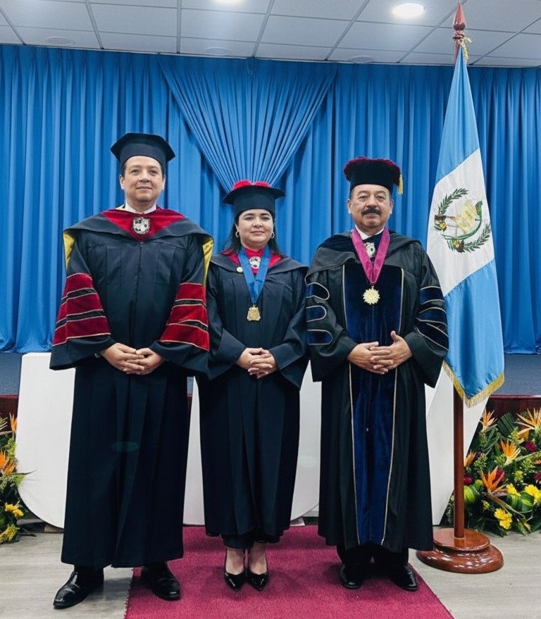 Discurso de graduación pronunciado por la Magister en Documentoscopía y Grafotencia Lesly Maribel Vásquez González